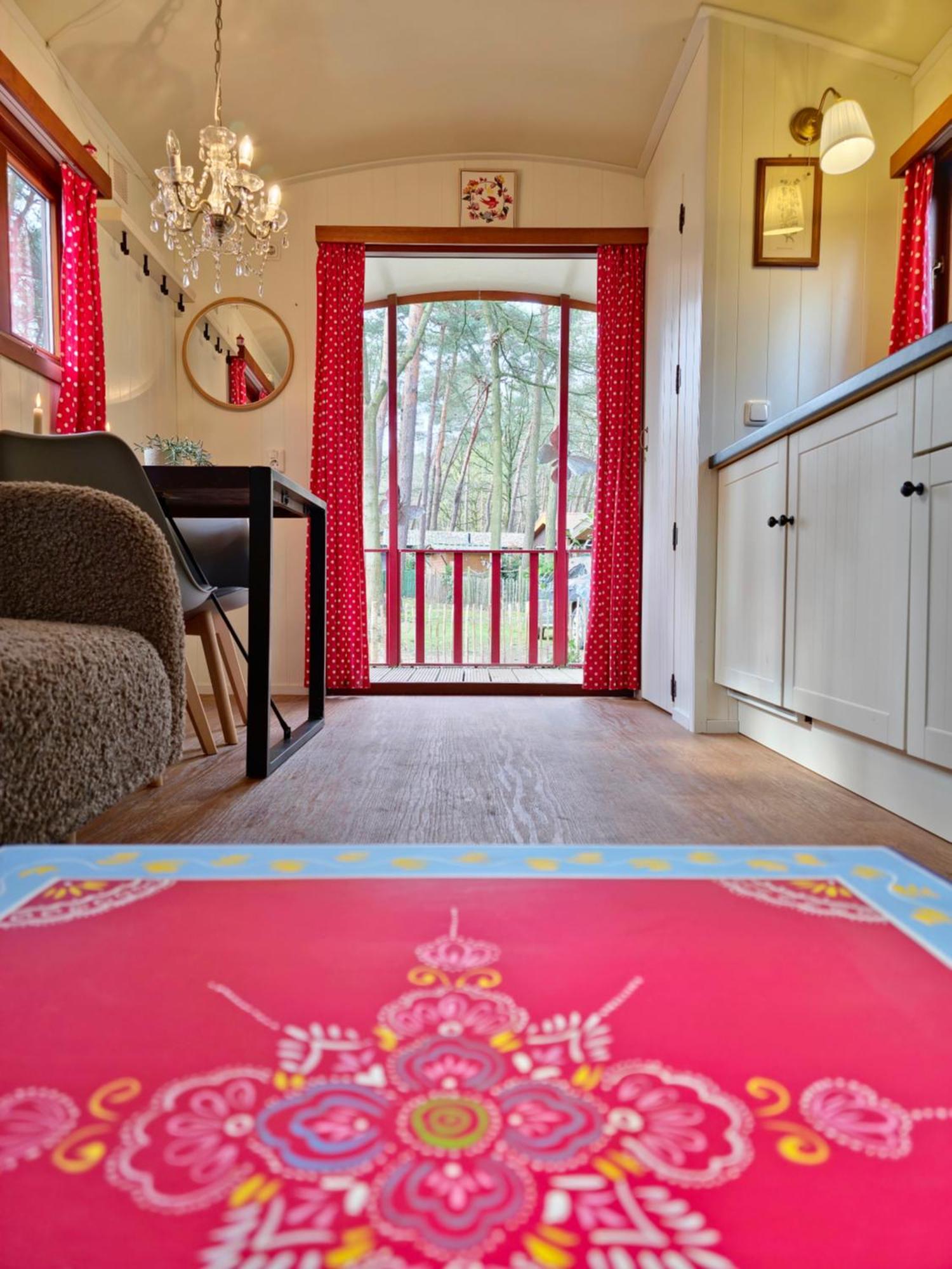 Villa Pipowagen Met Prive Hot Tub à Lanaken Extérieur photo
